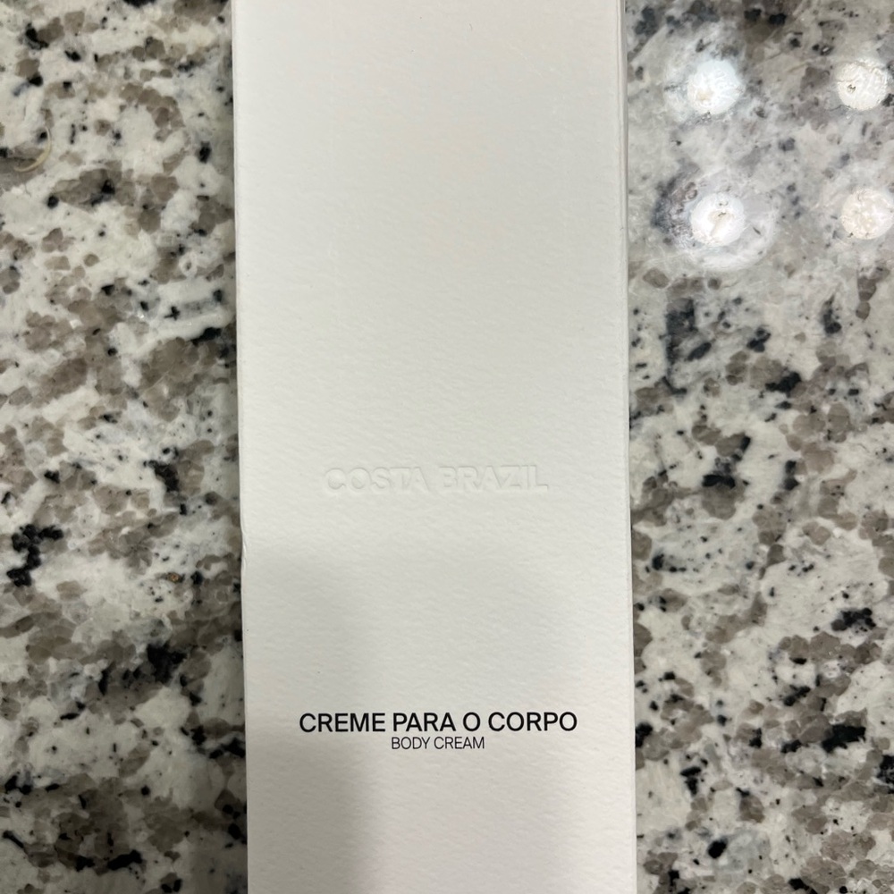 NIB ✅ Costa Brazil body cream